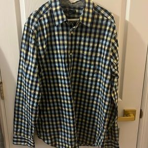 Gap Mens shirt. Size L. Front pocket. EUC. Smoke/ pet free home